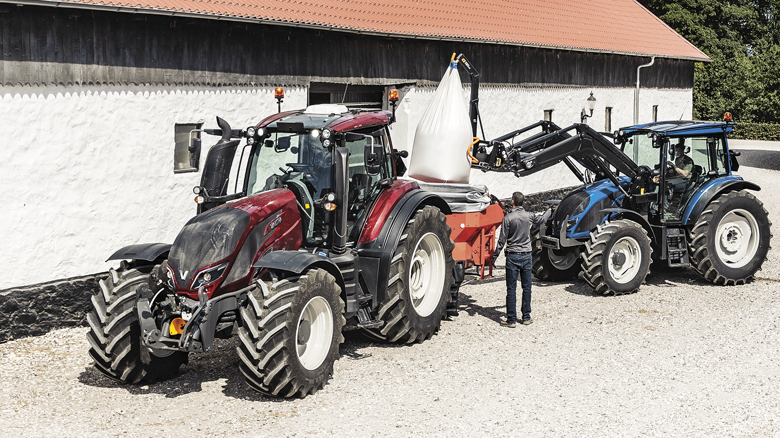 valtra-frontlader-aserie-tserie-hof_1600x900.jpg