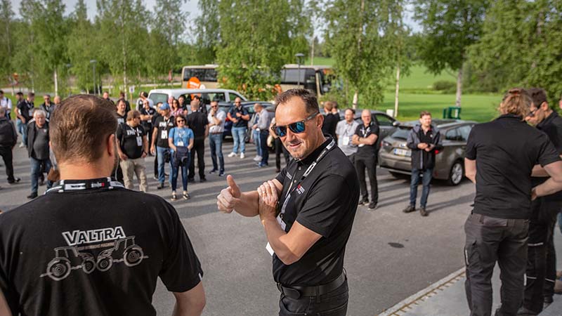 Valtra-Team_04_800x450.jpg