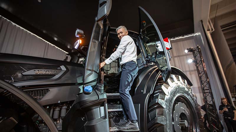 Valtra-Team_06_800x450.jpg