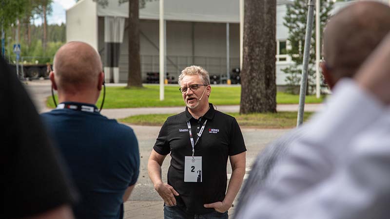Valtra-Team_07_800x450.jpg