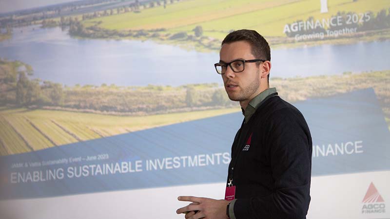 Janis-Kordt_AGCO-Finance_800x450.jpg