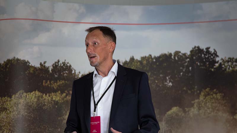Mikko Lehikionen_Valtra_800x450.jpg