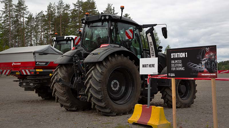 Valtra-Sustainability-Days_station-1-farming_800x450.jpg