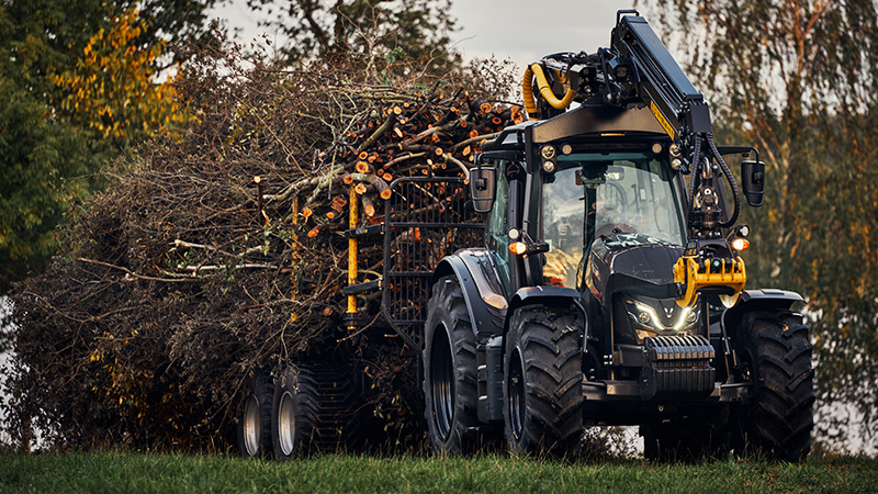 Valtra.Unlimited-Forestry-1_800x450.jpg