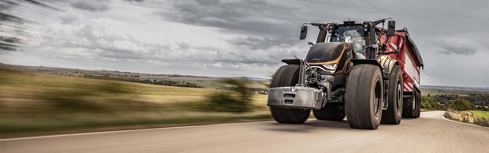 valtra-s-series-large-tractor_1600x500.jpg