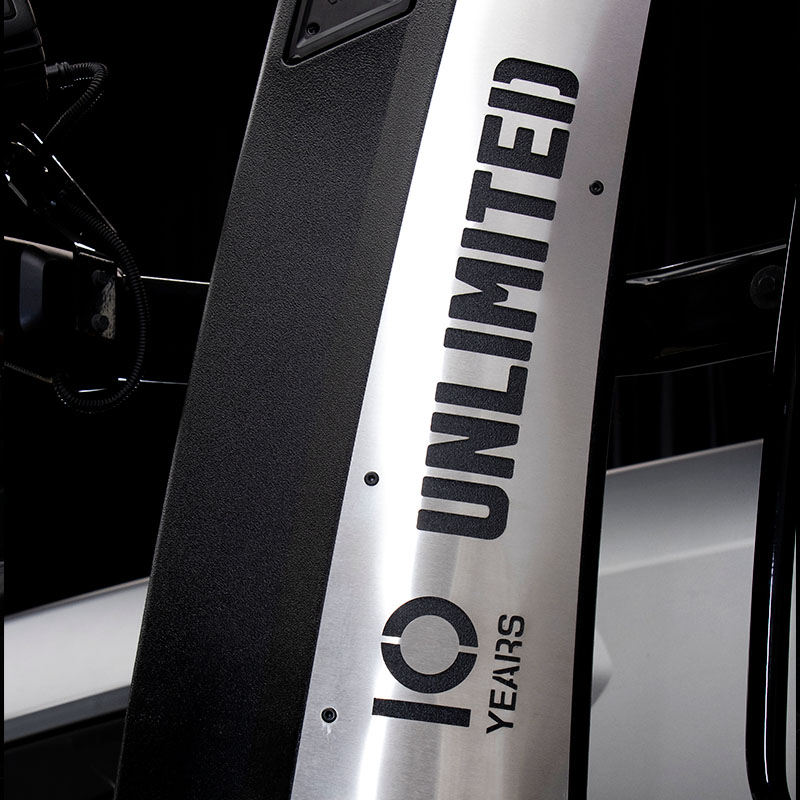 Valtra Unlimited celebrates 10 years with two exclusive packages for your custom tractor. Choose from either the Unlimited 10 Years Full or Light packages and receive a special gift.