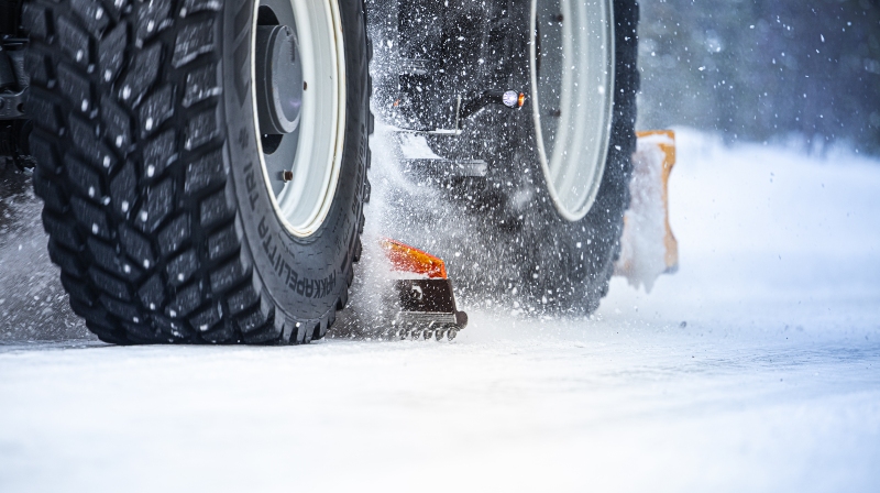 valtra-unlimited-tractor-municipality-vuomet-nokian-tyres-800-448.jpg