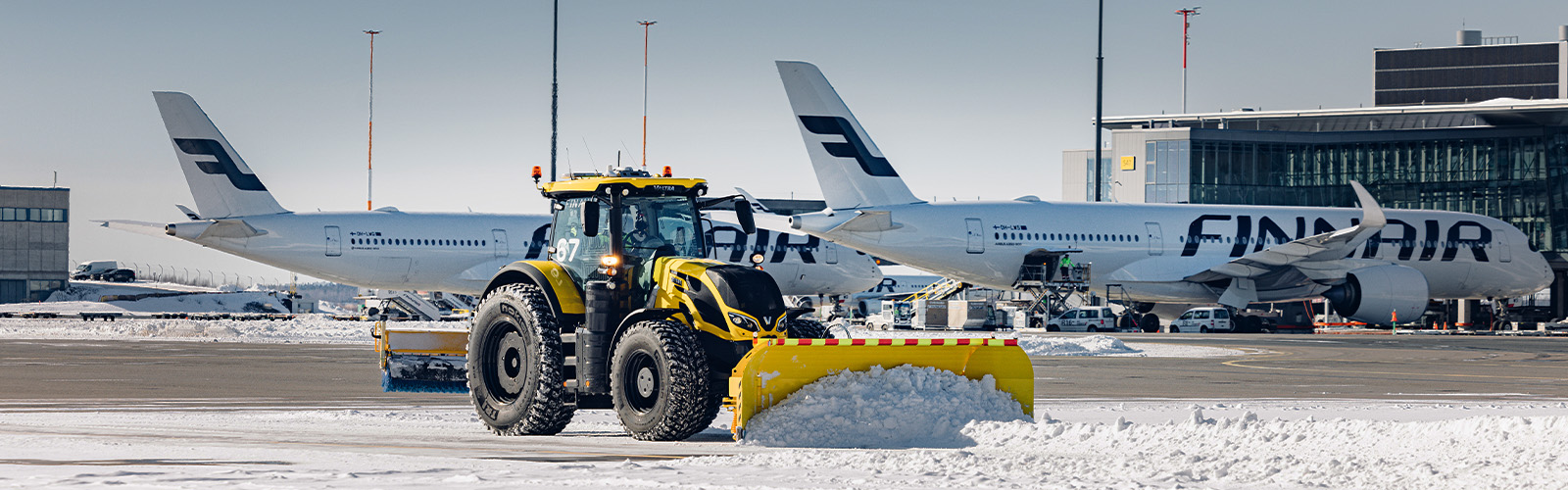 valtra-unlimited-airport-hero-2024.jpg
