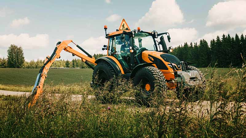 valtra_g_series_unlimited_450x800.jpg