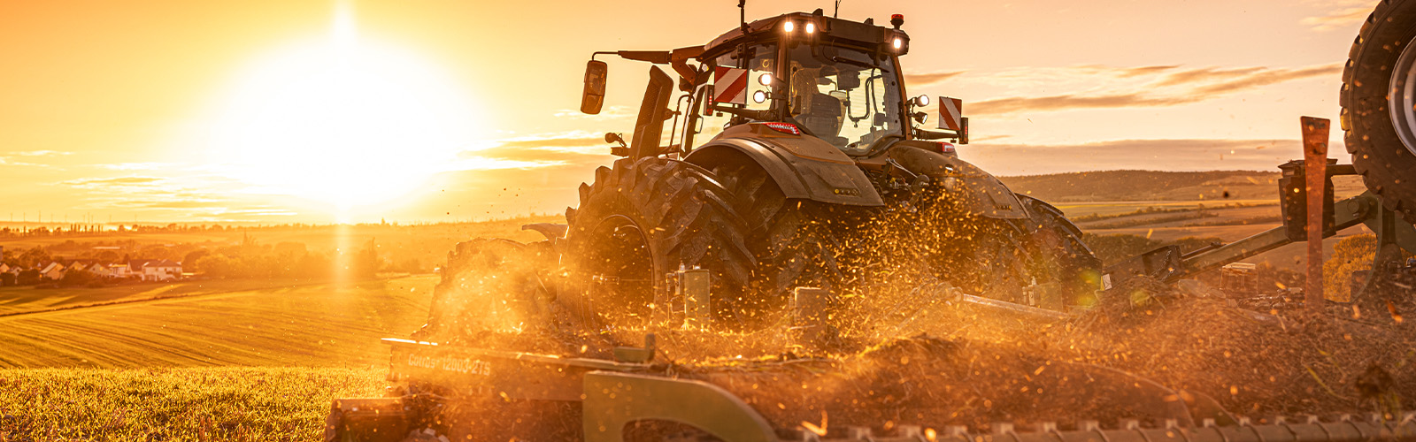 valtra-transmissions_1600x500.jpg