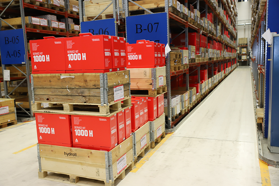 Valtra-huoltopaketteja.JPG