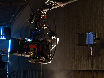 XX_XX_4000_AE_the Crew_NEWROOM_BLOG_355x268_BTS_6.jpg