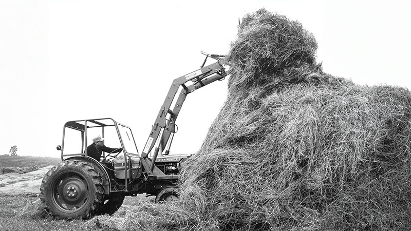 valtra-loader-history-MultiQuicke 1968_800x450.jpg